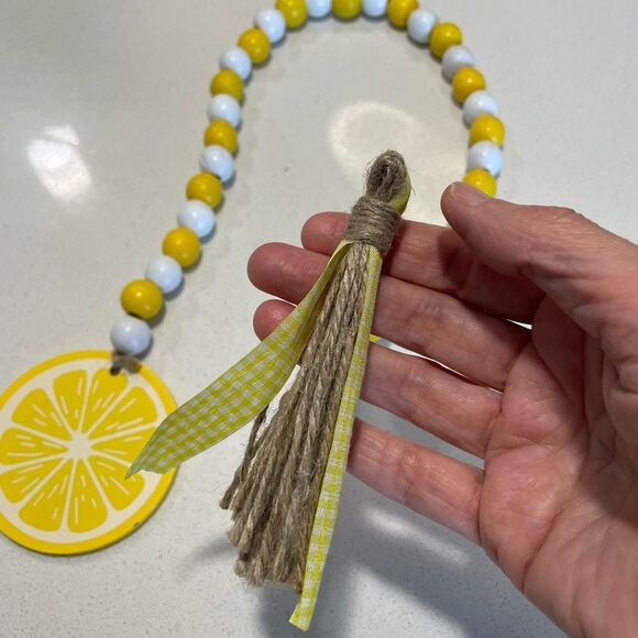 🔵  Lemon Slice Wood Bead Garland with Tassel - Yellow & White Farmhouse Decor - Picture 4 of 4